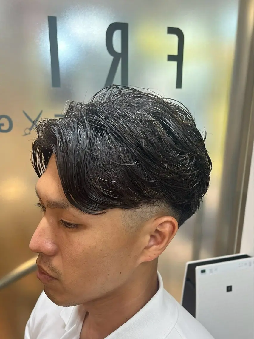 ショート パーマ メンズ カット パーマ トリートメント 佐々木 優人のヘアスタイル