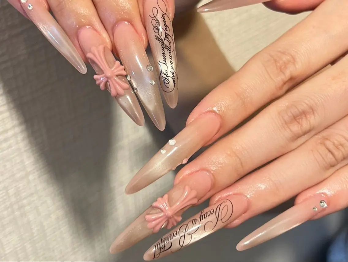 ネイル ハンドネイル Luna Gladeのネイルデザイン