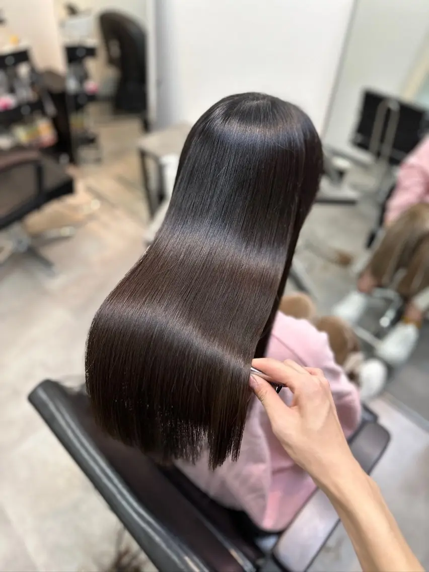 ロング ブリーチ縮毛矯正/ 複雑履歴🉑/タイチのヘアスタイル