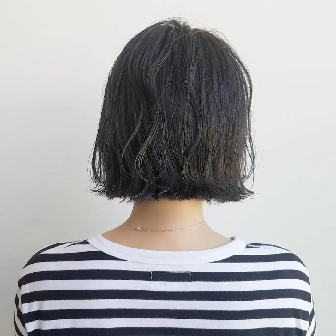 ショート カラー ヘアアレンジ パーマ ネイル マツエク・マツパ 切りっぱなしボブ グレージュ ボブ iplus　眉毛と まつげパーマ専門店のマツエク・マツパデザイン