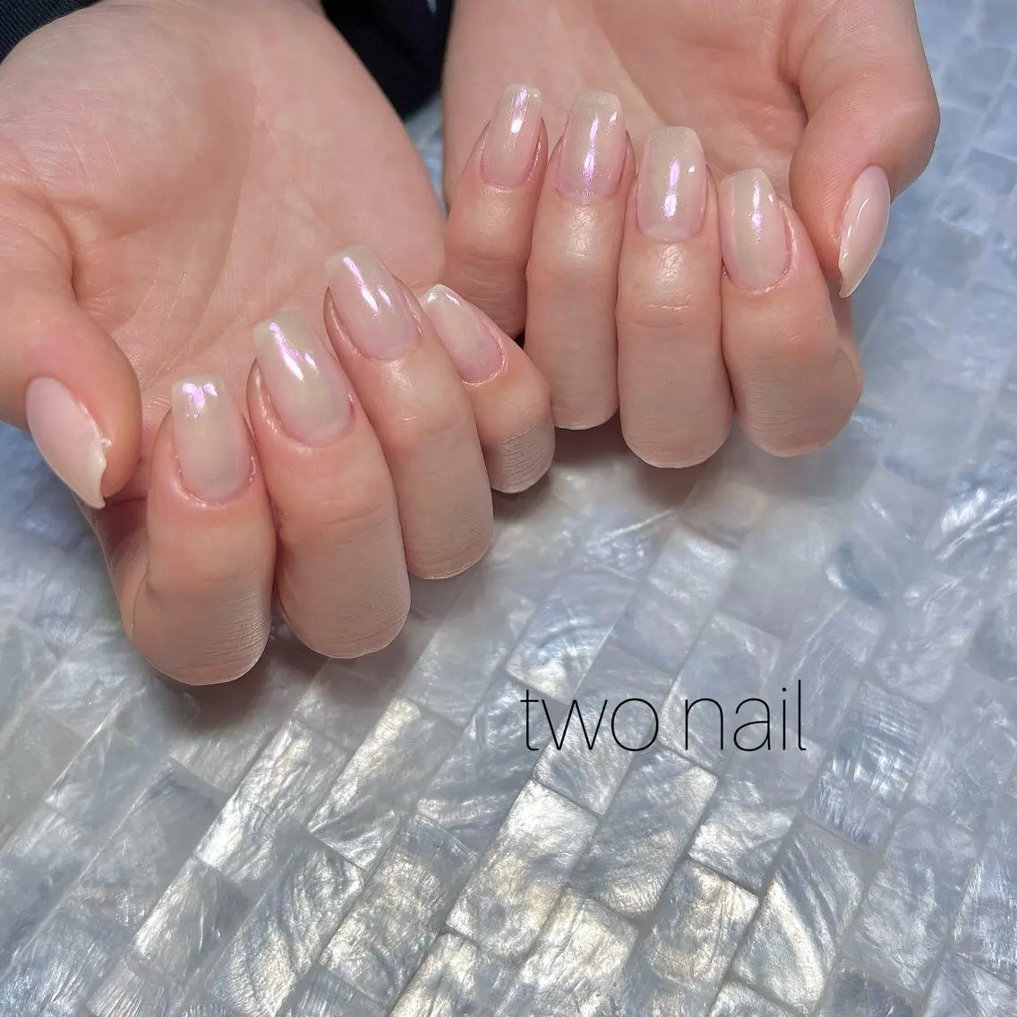 ネイル オーロラネイル キラキラネイル ネイルチップ ホワイト ハンドネイル two nailのネイルデザイン
