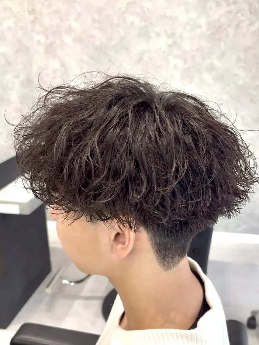 パーマ メンズ メンズパーマ 波巻きパーマ ⚡️大宮メンズサロン 美容師⚡️ 真裟斗のヘアスタイル