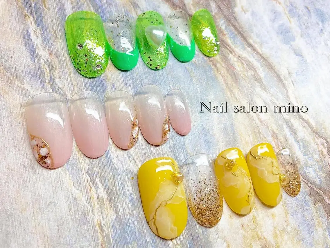 ネイル アートネイル マグネットネイル ミラーネイル シンプルネイル 三野 nail salon minoのネイルデザイン