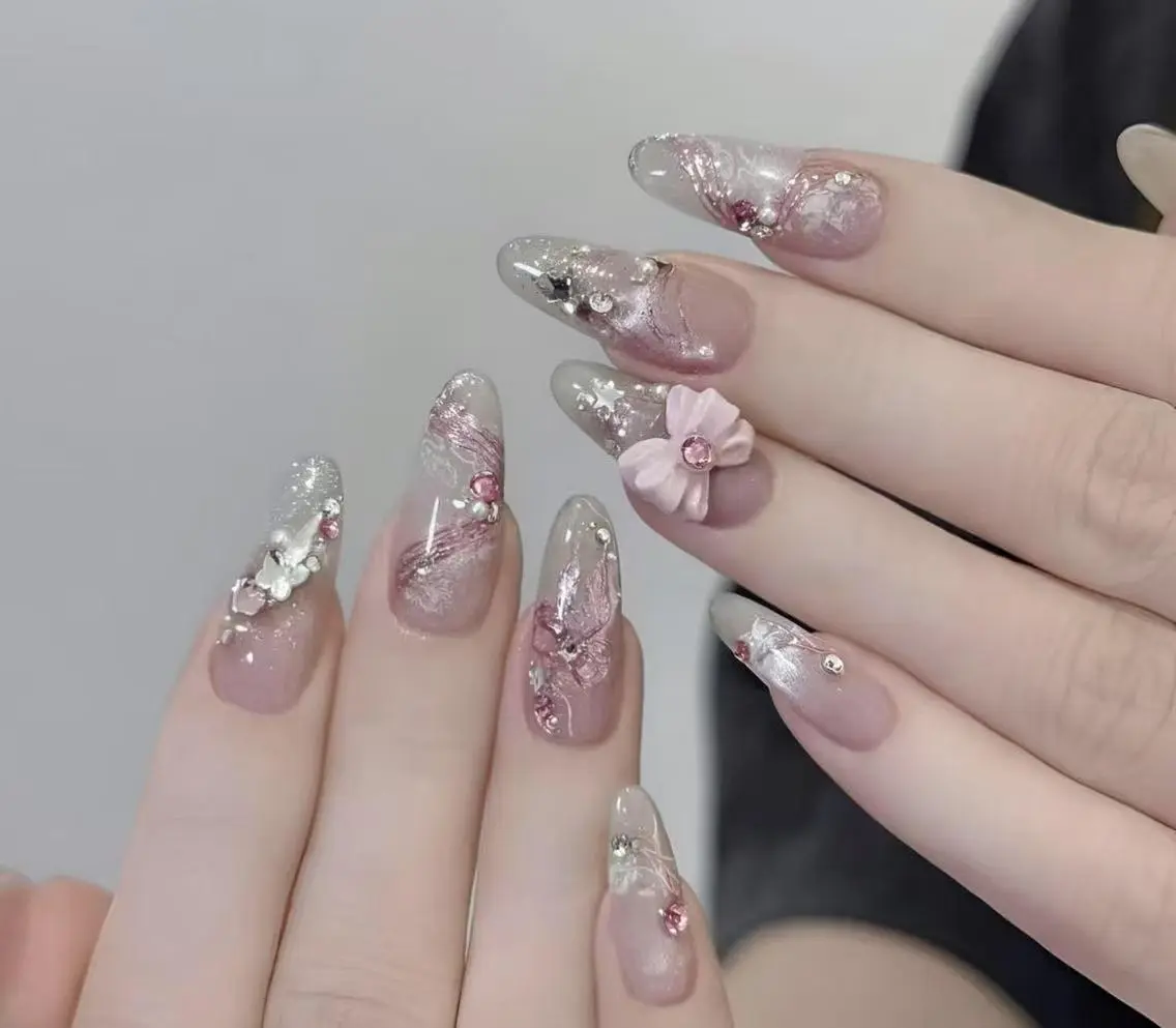 ネイル ハンドネイル 🎀 Ayaka_nailのネイルデザイン