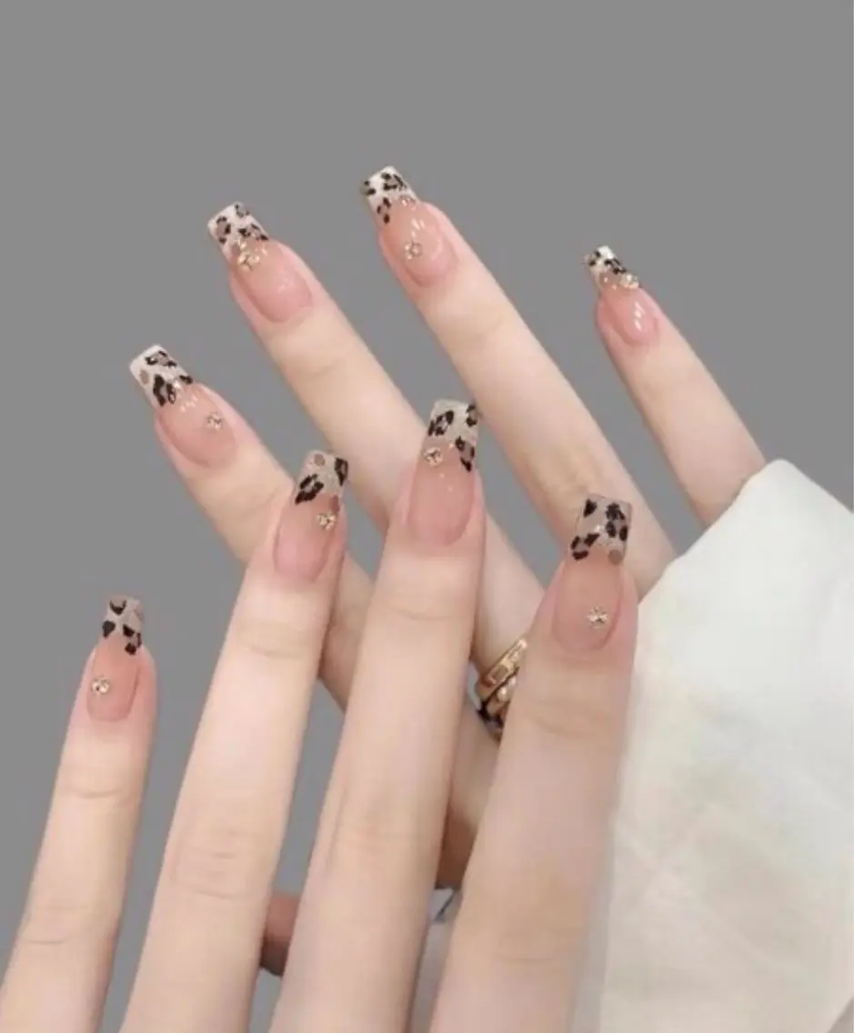 ネイル YumiNail 長さだし&ハンドケアのネイルデザイン