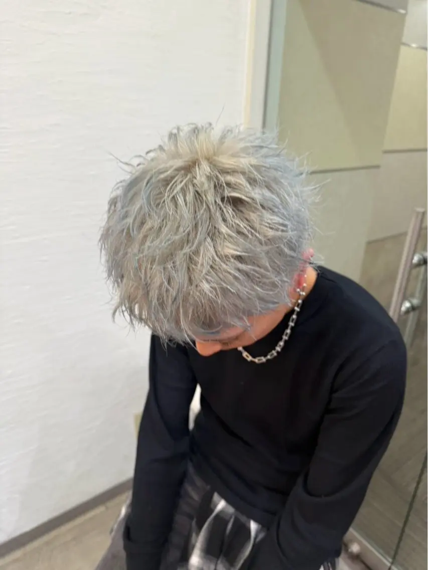 ショート カラー 河野 大輝のヘアスタイル