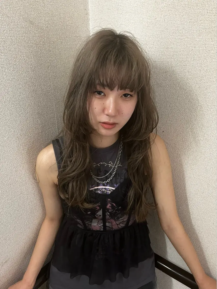 ロング カラー グレージュ レイヤーカット レイヤーカット/ブラ ウンカラー/河野凜のヘアスタイル