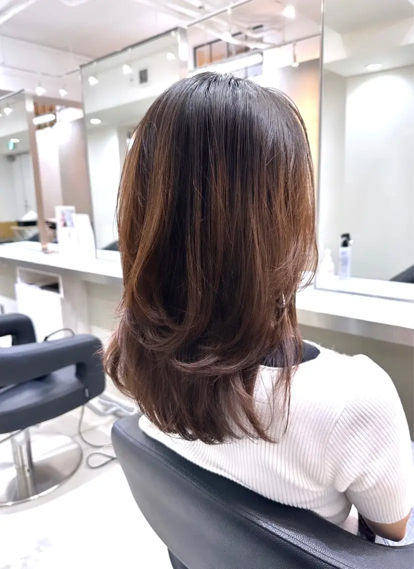 セミロング レイヤーカット ミディアムレイヤー 添田晃基のヘアスタイル