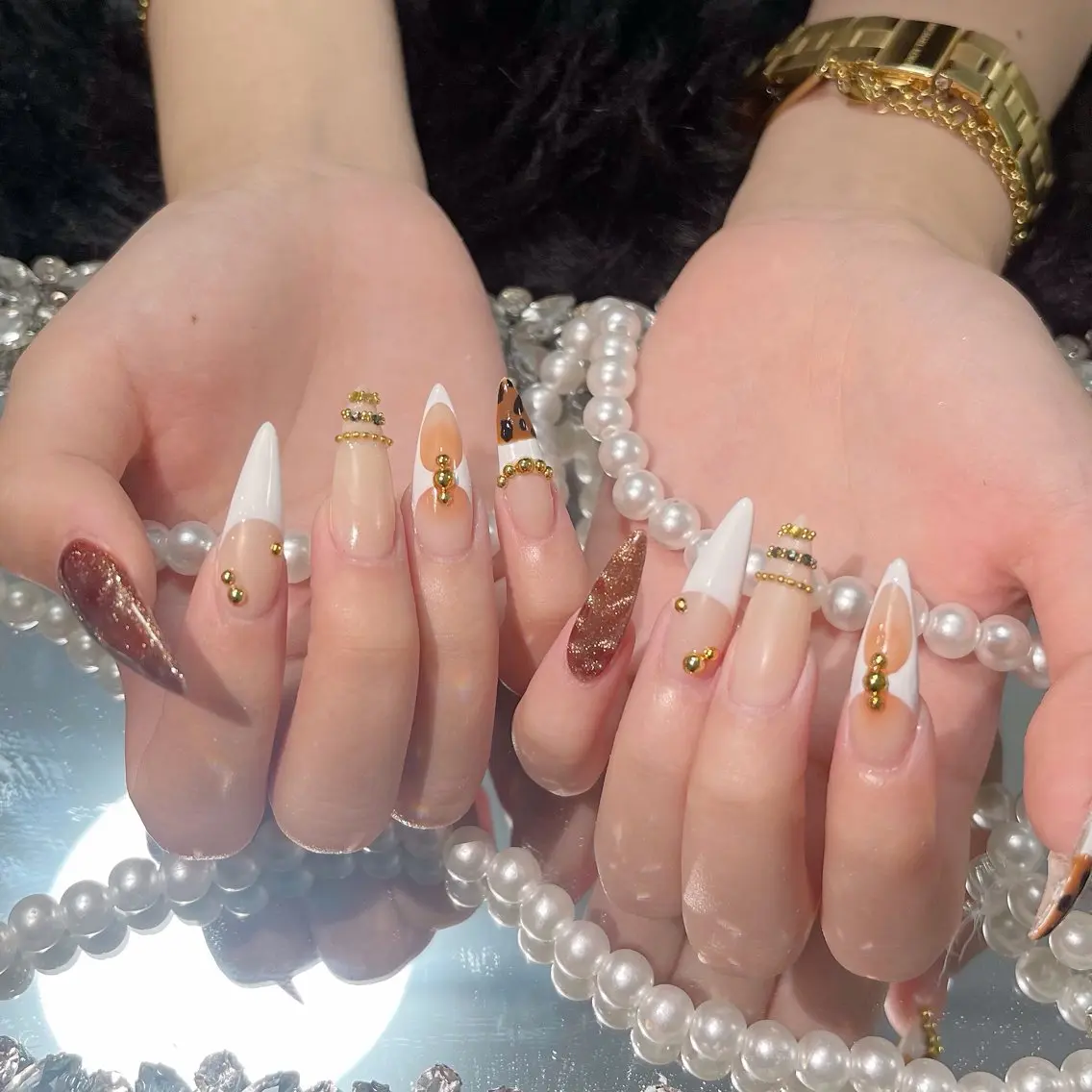 ネイル オーロラネイル 長さ出し フラッシュネイル フレンチネイル ジェルネイル ハンドネイル ハンドケア CiCi Nail Salonのネイルデザイン