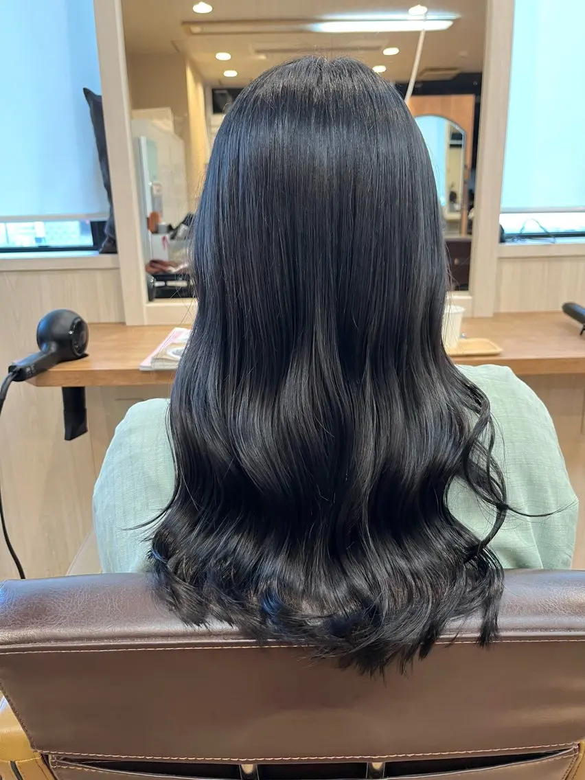 ロング カラー ブルーカラー カット ヘアカラー トリートメント NUMBER 天王寺 🌼yuriのヘアスタイル