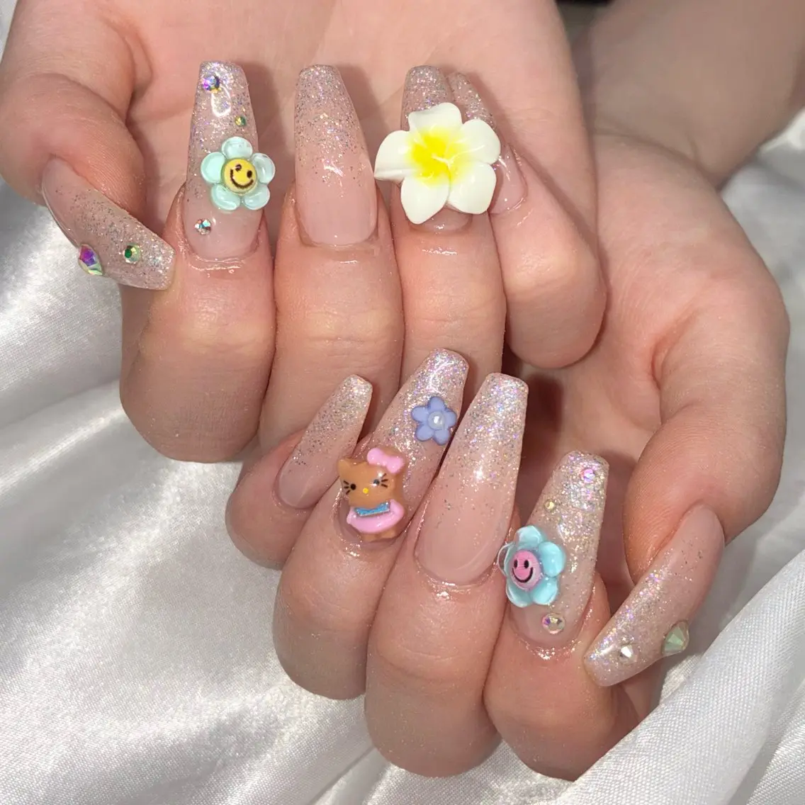 ネイル ハンドネイル Nail ヌシん家 AKANEのネイルデザイン