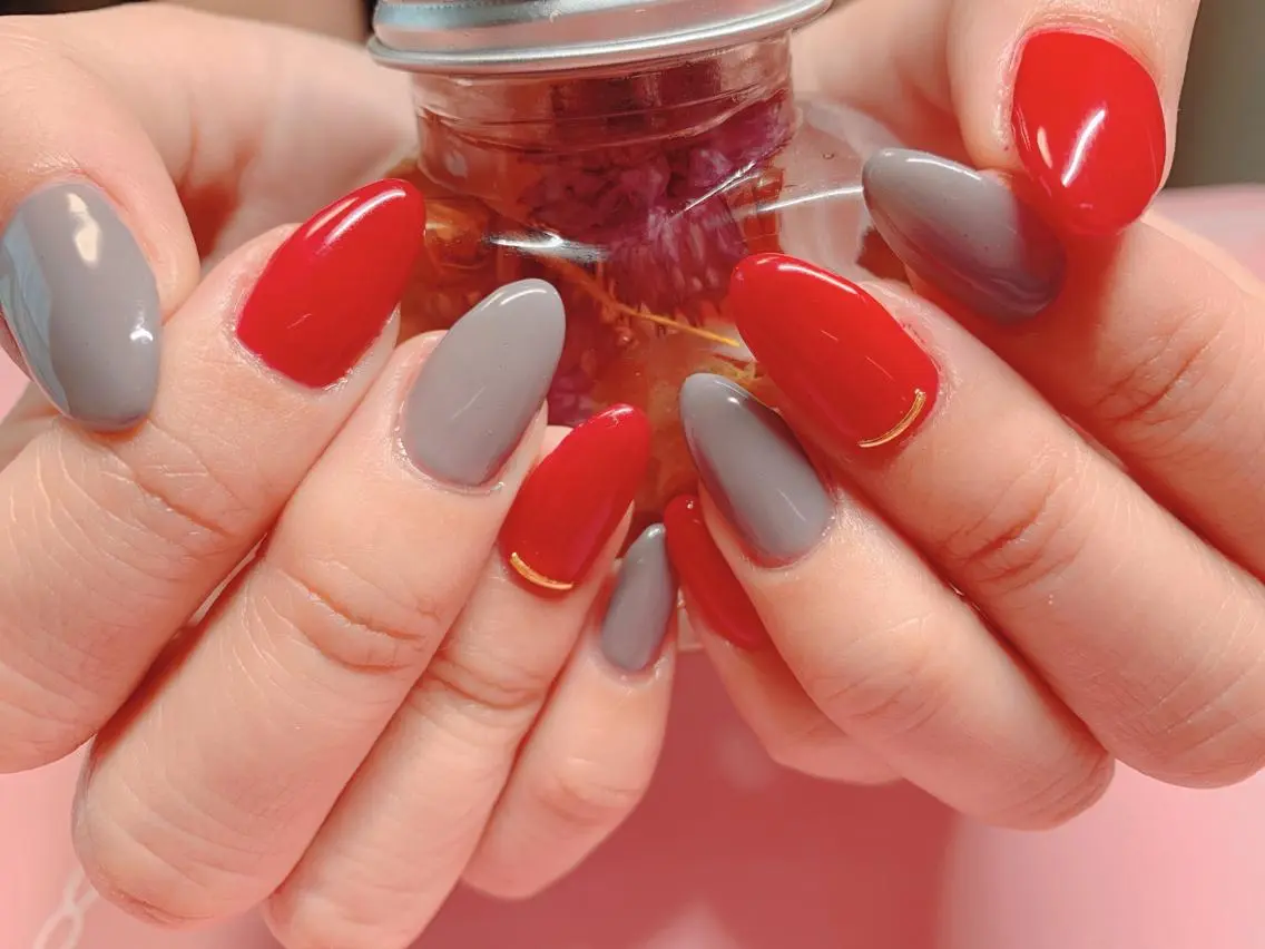 ネイル 赤色 Nailsalon mimiのネイルデザイン