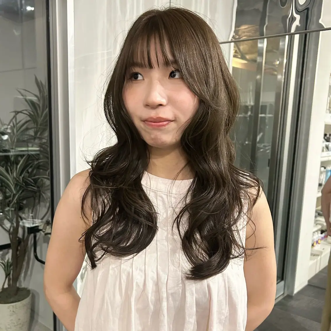 ロング カラー ベージュカラー ミント ミントベージュ ヘアカラー 雛乃 ヒナノのヘアスタイル