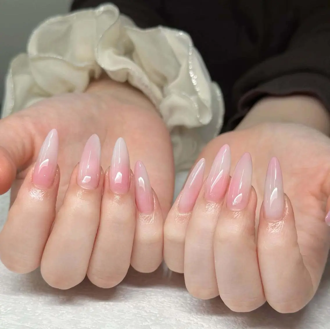 ネイル オーロラネイル ブルー チークネイル 長さ出し フットネイル ハンドネイル NAILS168 池袋西口駅前店のネイルデザイン