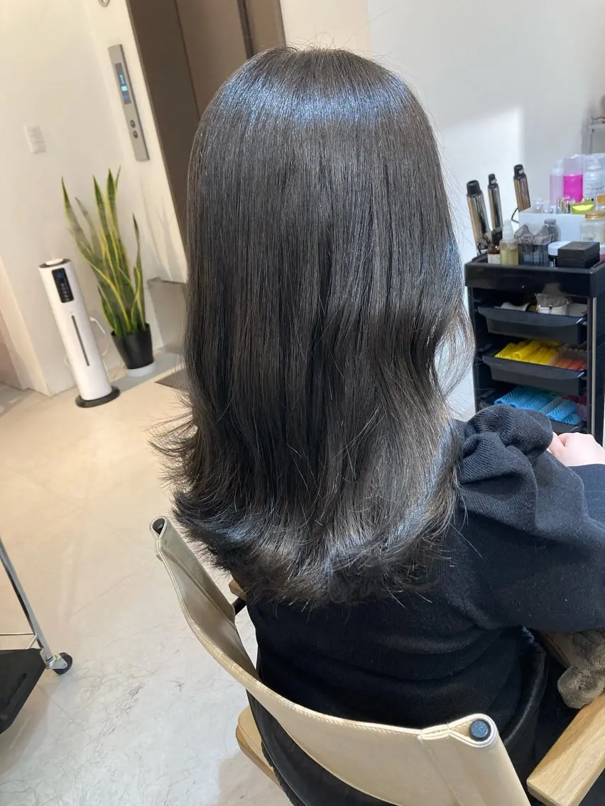 セミロング カット ヘアカラー トリートメント ✨色持ちの良い艶 カラー✨蟹江真世のヘアスタイル