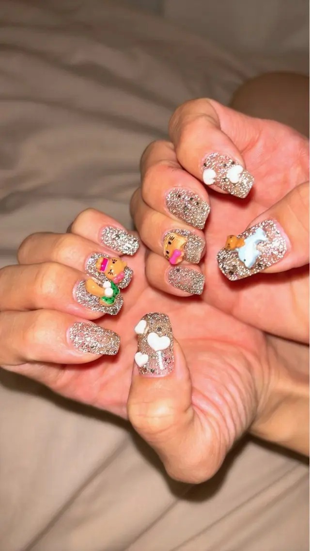 ネイル チークネイル フラッシュネイル フレンチネイル ジェルネイル ラメ(グリッター) nail sideraのネイルデザイン