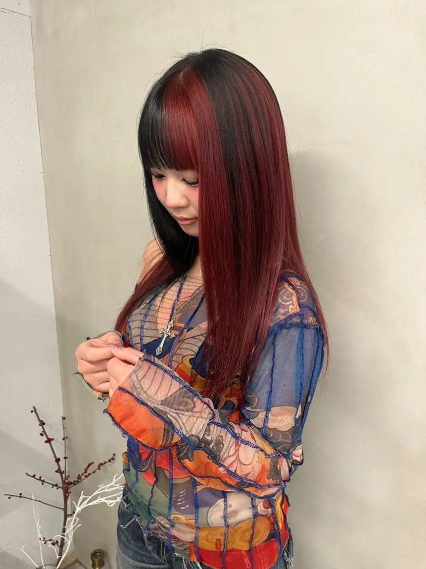 ロング カラー ヘアカラー fev Rionのヘアスタイル