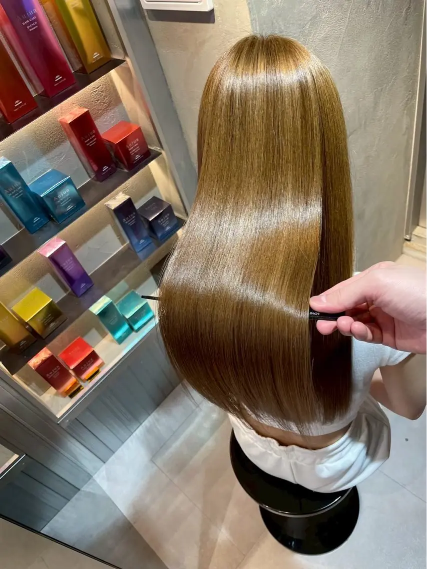 ロング カラー 山本 菜々香のヘアスタイル