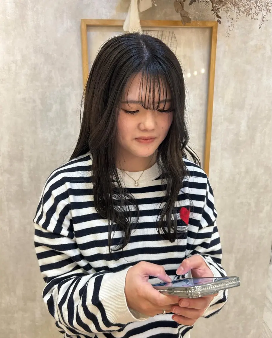 カラー 石田 菜月のヘアスタイル