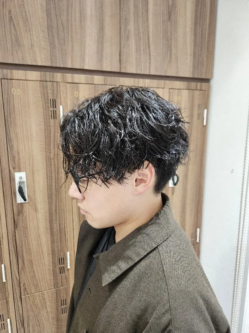 メンズ パーマ カット パーマ トリートメント パーマ/縮毛矯正/ 韓国ヘア/副店長和田のヘアスタイル