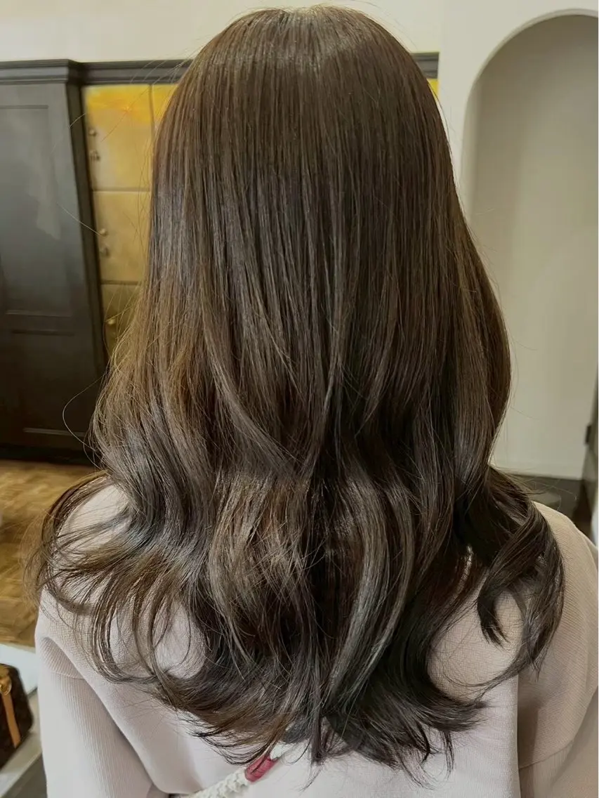 ロング カラー 杉村 南海のヘアスタイル