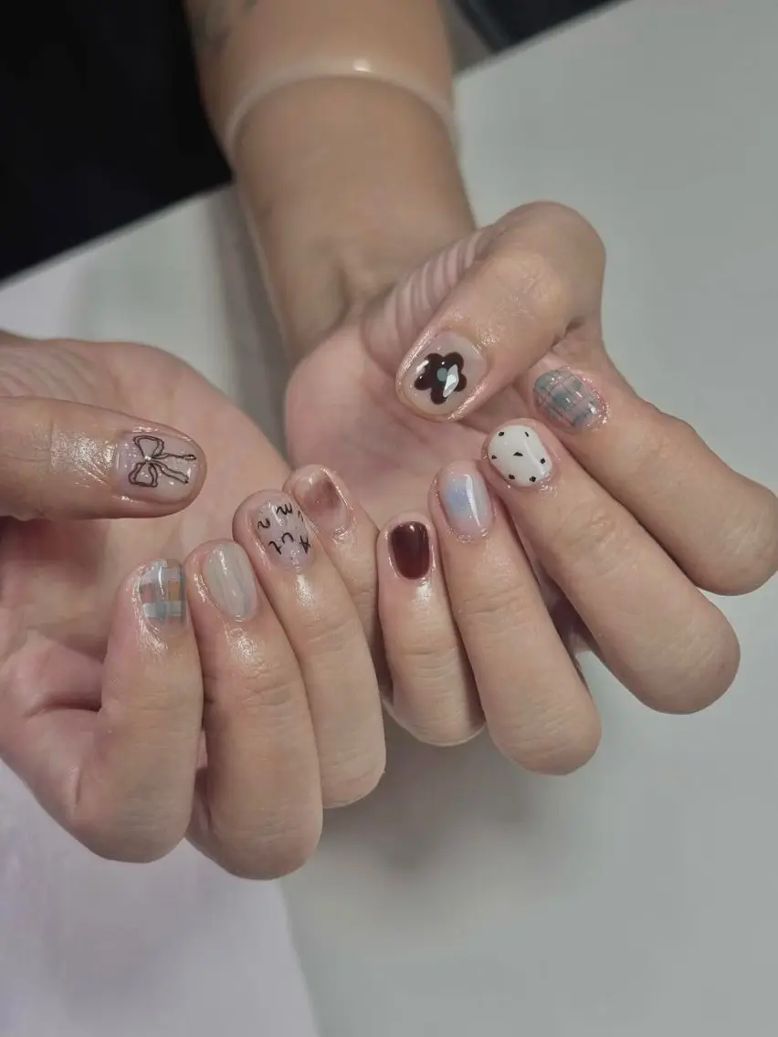 ネイル アートネイル オーロラネイル ブルー チークネイル フットネイル ハンドネイル NAILS168 新大久保店のネイルデザイン