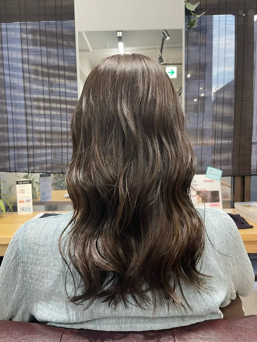 ミディアム カラー Sloth 🦥 MARINAのヘアスタイル