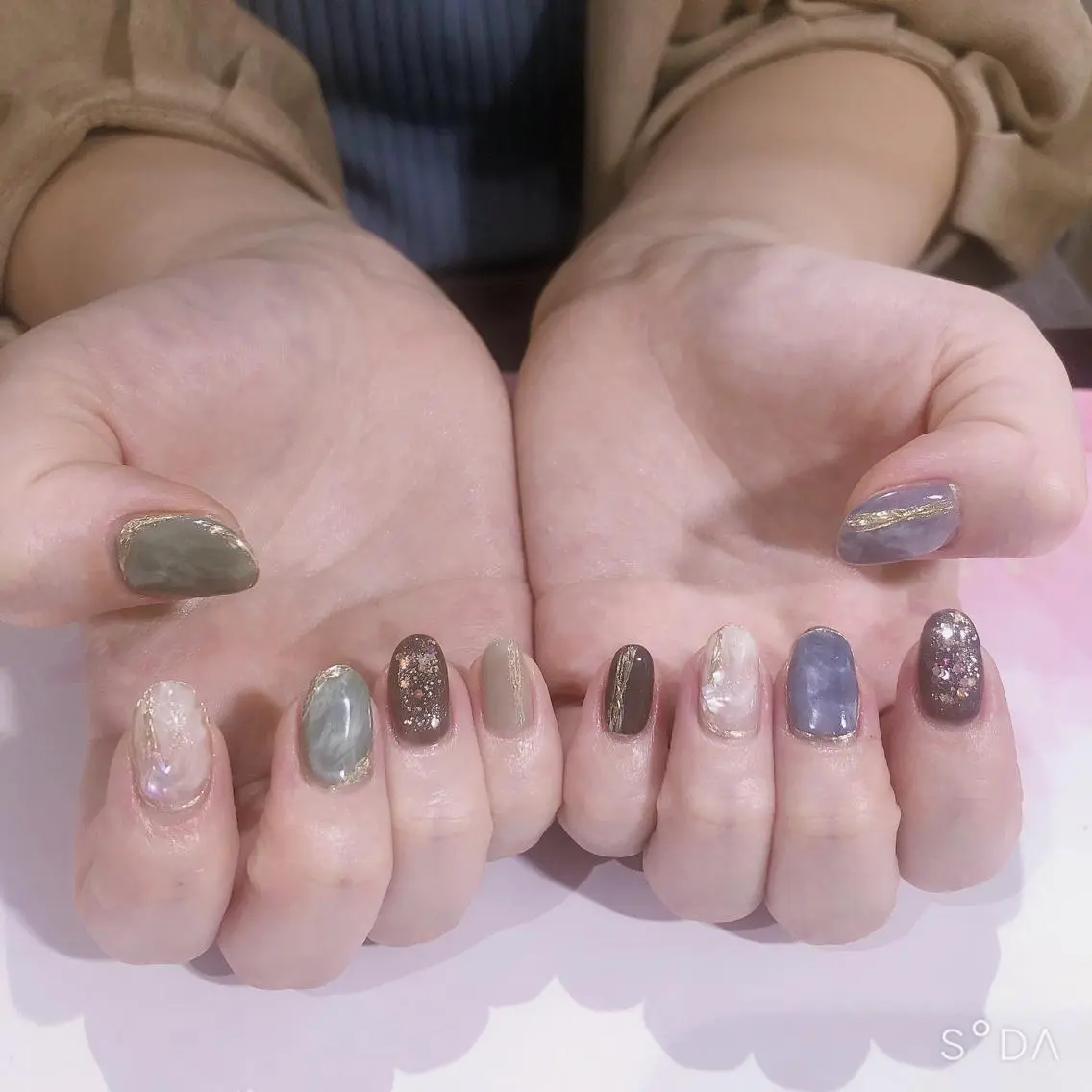 ネイル ニュアンスネイル ハンドネイル 吉野✨ ネイルデザイナー✨のネイルデザイン