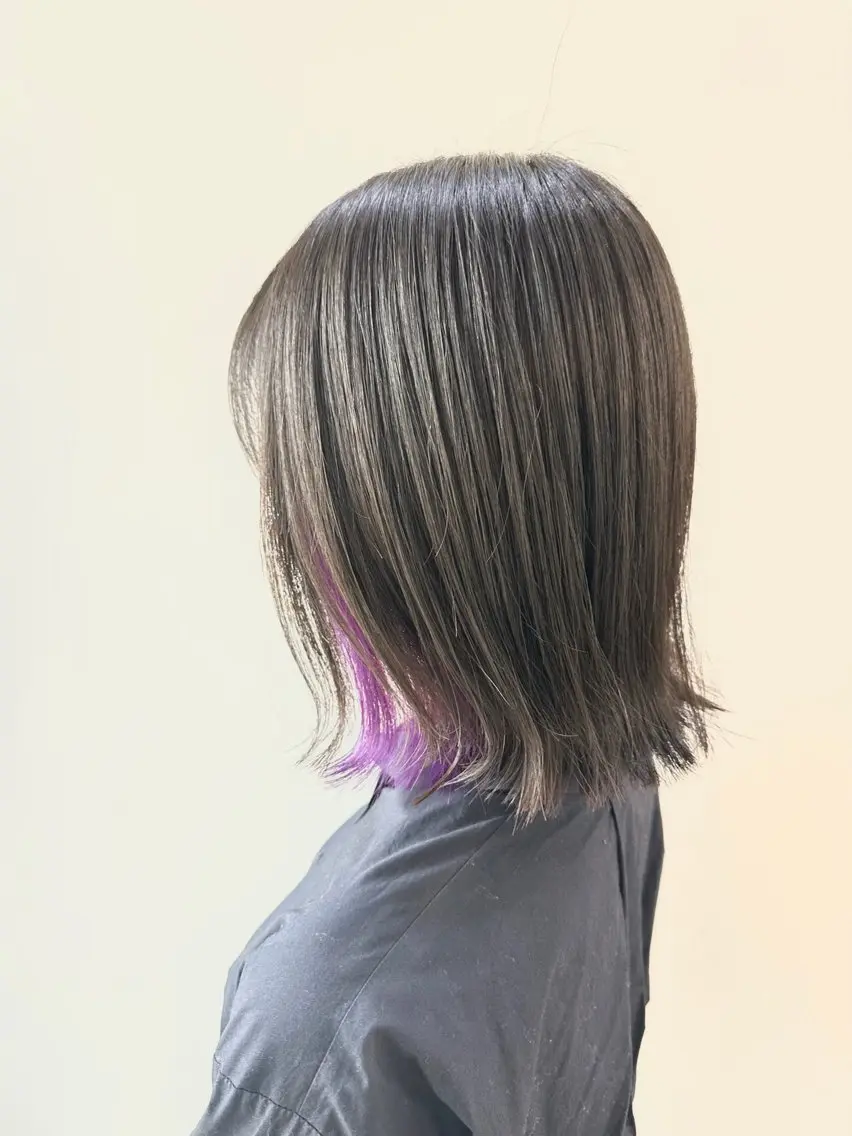 ミディアム カラー ヘアアレンジ インナーカラー パープルカラー ヘアカラー トリートメント Marico D.I.E.V.Aのヘアスタイル