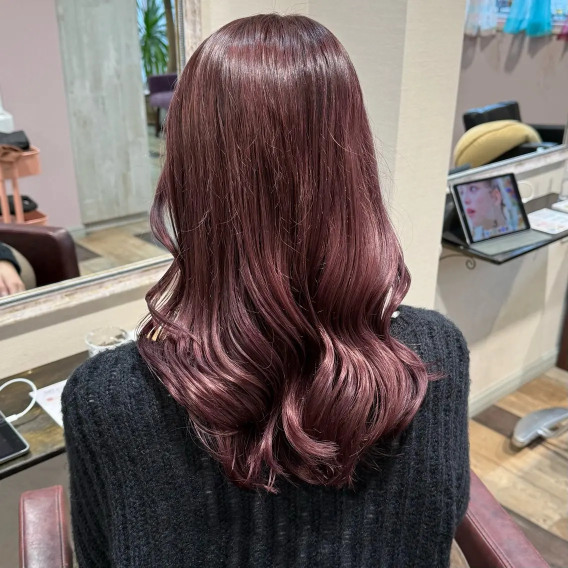 セミロング カラー 柔らかいbeige ￤韓国￤🩰マユ🩰のヘアスタイル