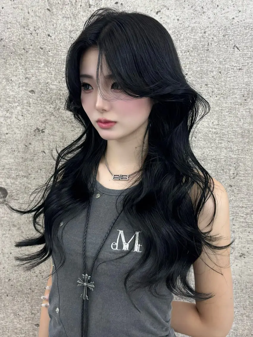ロング カラー レイヤーカット カット ヘアカラー トリートメント 暗髪、透明感 レイヤー指名No.1のヘアスタイル