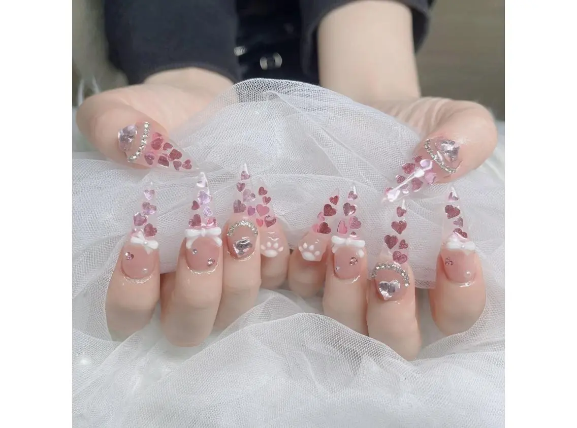 ネイル 韓国ネイル マグネットネイル 持ち込み ニュアンスネイル シンプルネイル ハンドネイル Huyn Nail Shinjyukuのネイルデザイン