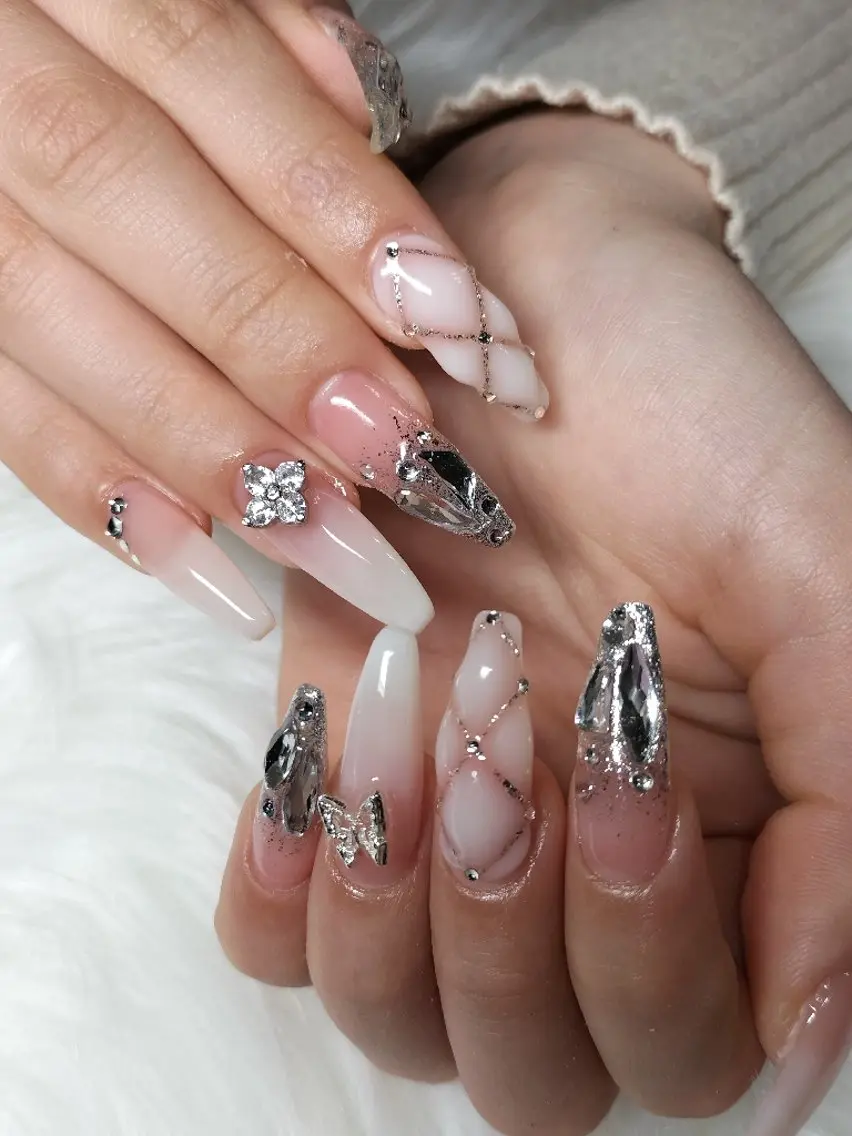 ネイル 持ち込み ネイルサロン STELLAのネイルデザイン