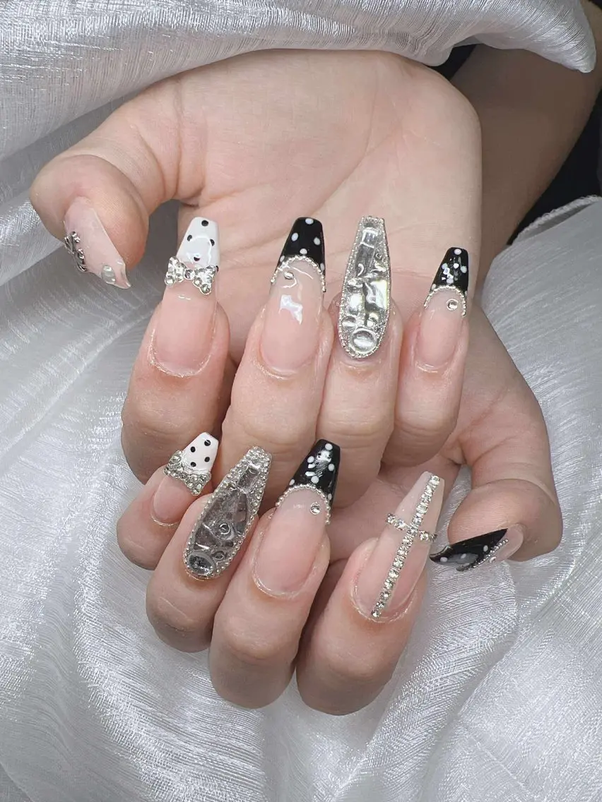ネイル 長さ出し グラデーション 卒業式 キラキラネイル マグネットネイル ハンドネイル Lee Nailsのネイルデザイン