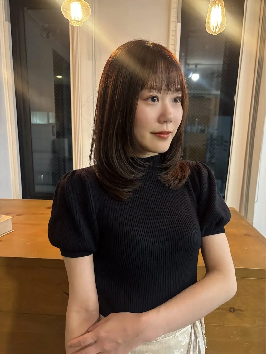 ミディアム カット ヘアカラー トリートメント 南堀江レイヤーカット MIKU🍒のヘアスタイル
