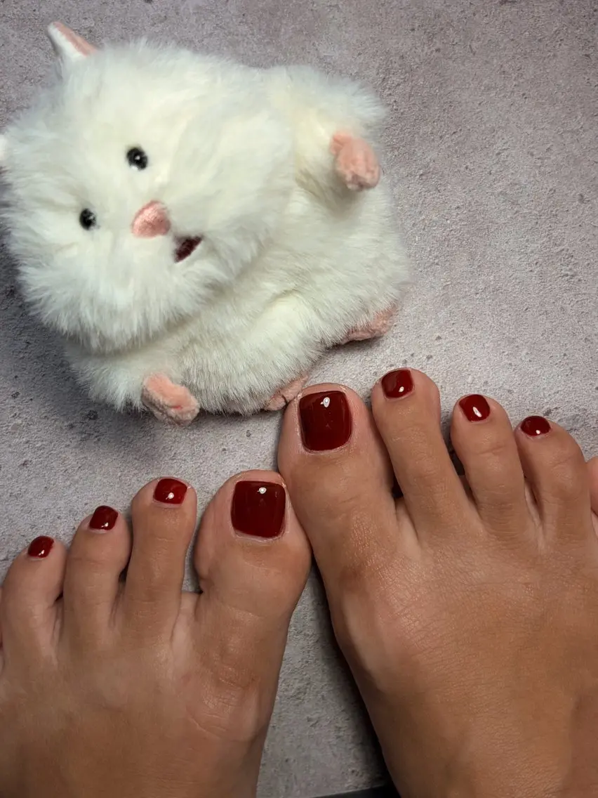 ネイル フットネイル ワンカラーネイル フットネイル Mano Nailのネイルデザイン