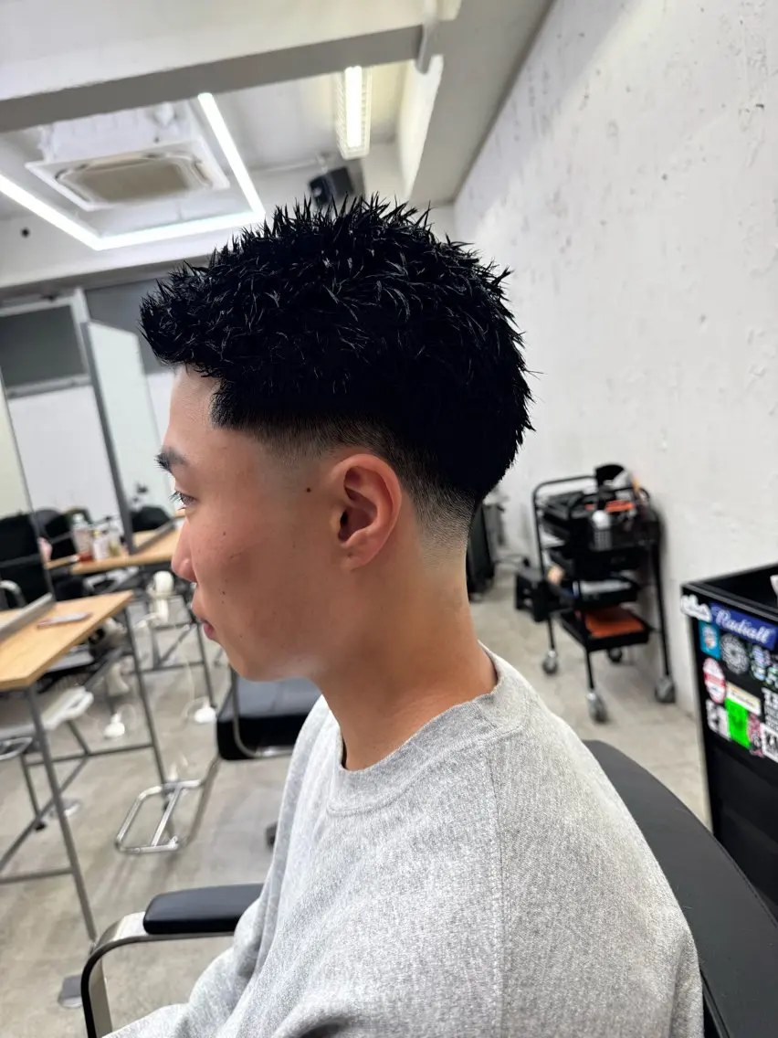 ショート カラー パーマ メンズ フェードカット メンズパーマ カット ヘアカラー パーマ 💈メンズ特化💈 TASUKUのヘアスタイル