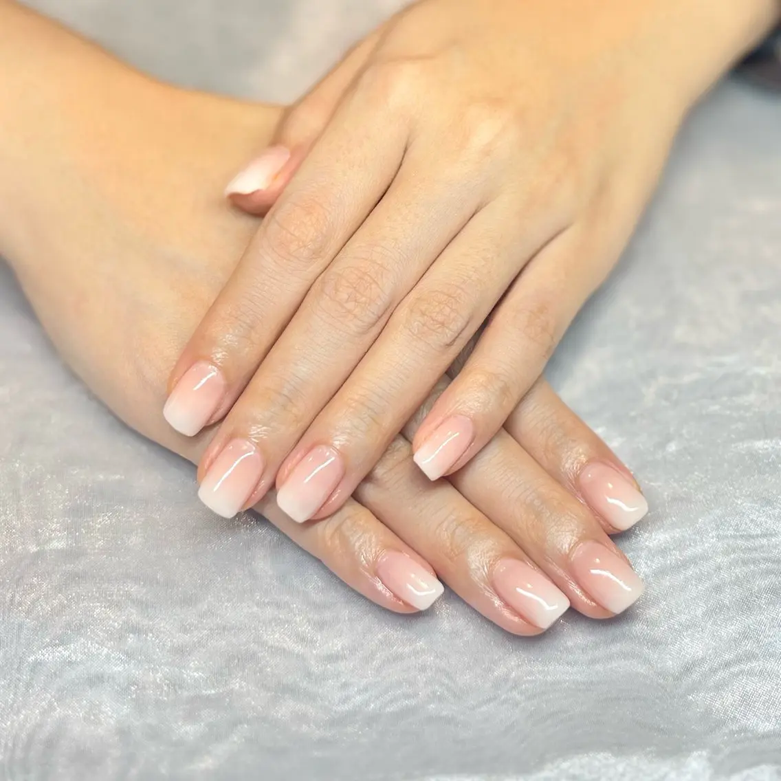 ネイル ハンドネイル 𝐴𝑘𝑎𝑟𝑖 🤎のネイルデザイン