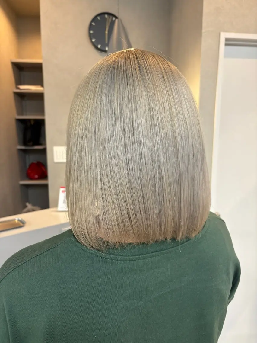 ショート カラー デザインカラー ハイトーンカラー 髪質改善 レイヤーカット ヘアカラー トリートメント GISEL 小倉のヘアスタイル