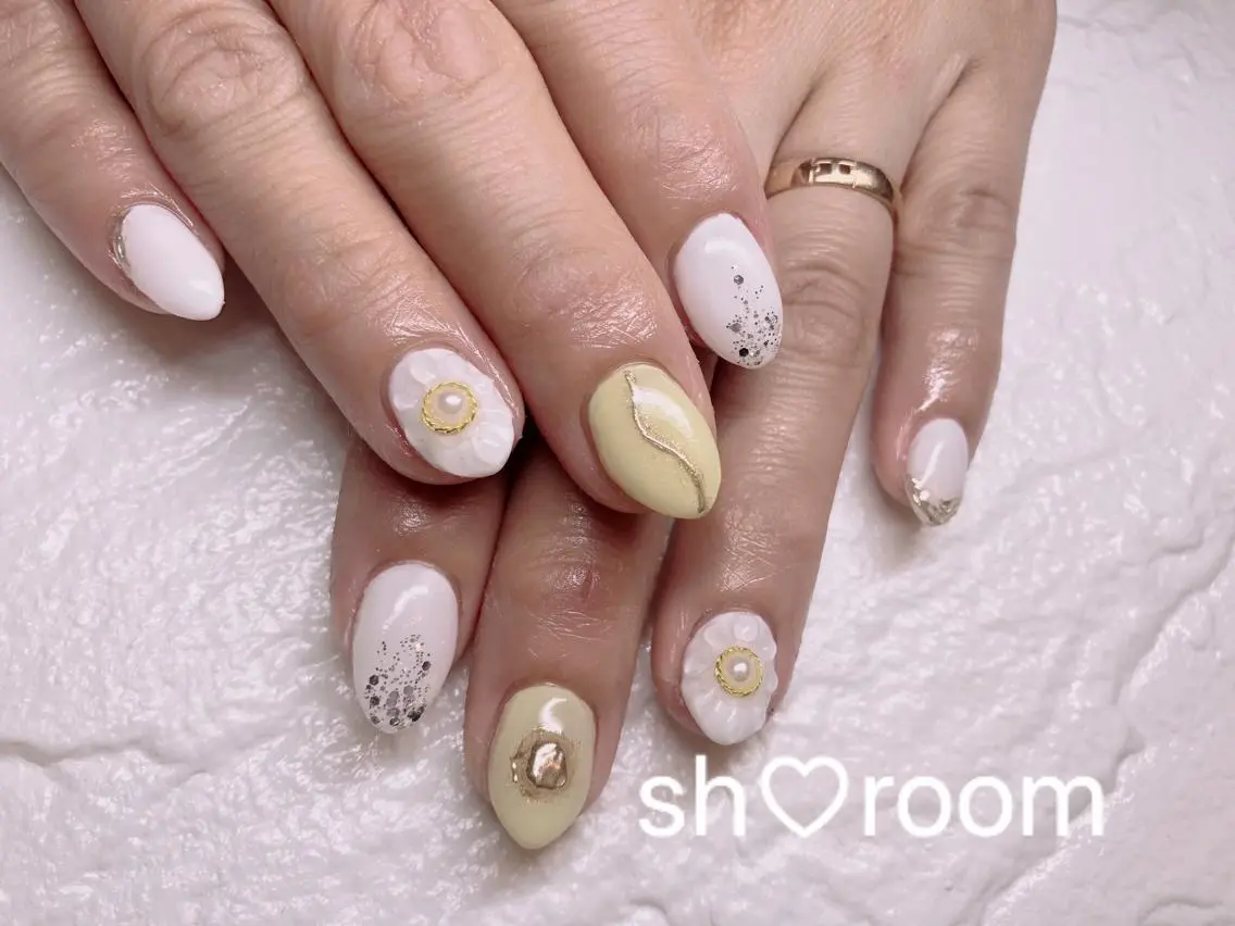 ネイル キラキラネイル 韓国ネイル ミラーネイル ニュアンスネイル ピンク Nail salon Ruuのネイルデザイン