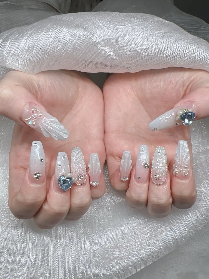ネイル 長さ出し グラデーション キラキラネイル マグネットネイル ニュアンスネイル Lee Nails チップ長さだし専門店のネイルデザイン