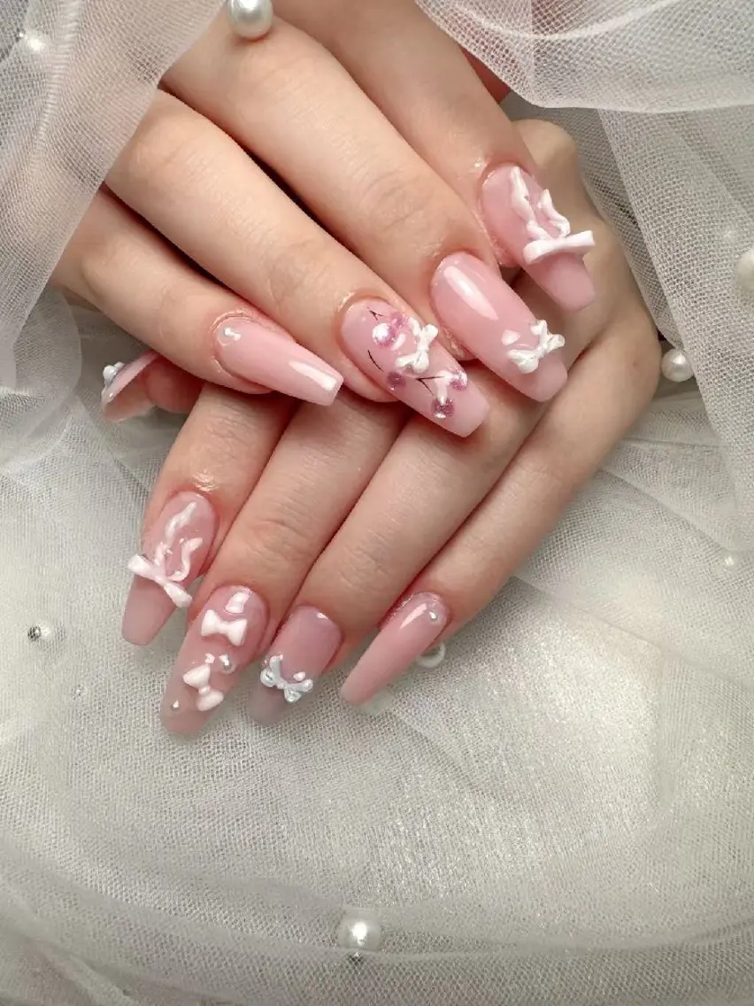 ネイル ENsalon AKIRAのネイルデザイン
