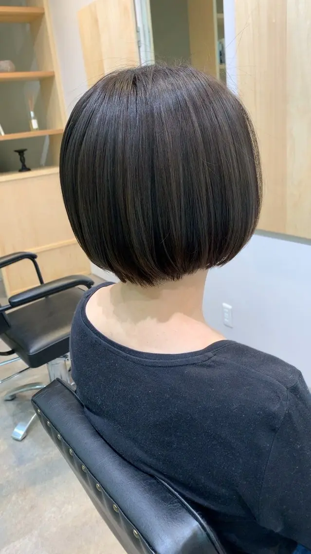 ショート ボブ カット ヘアカラー トリートメント ✨弱酸性縮毛/艶々✨ 髪質改善Mai🌟のヘアスタイル
