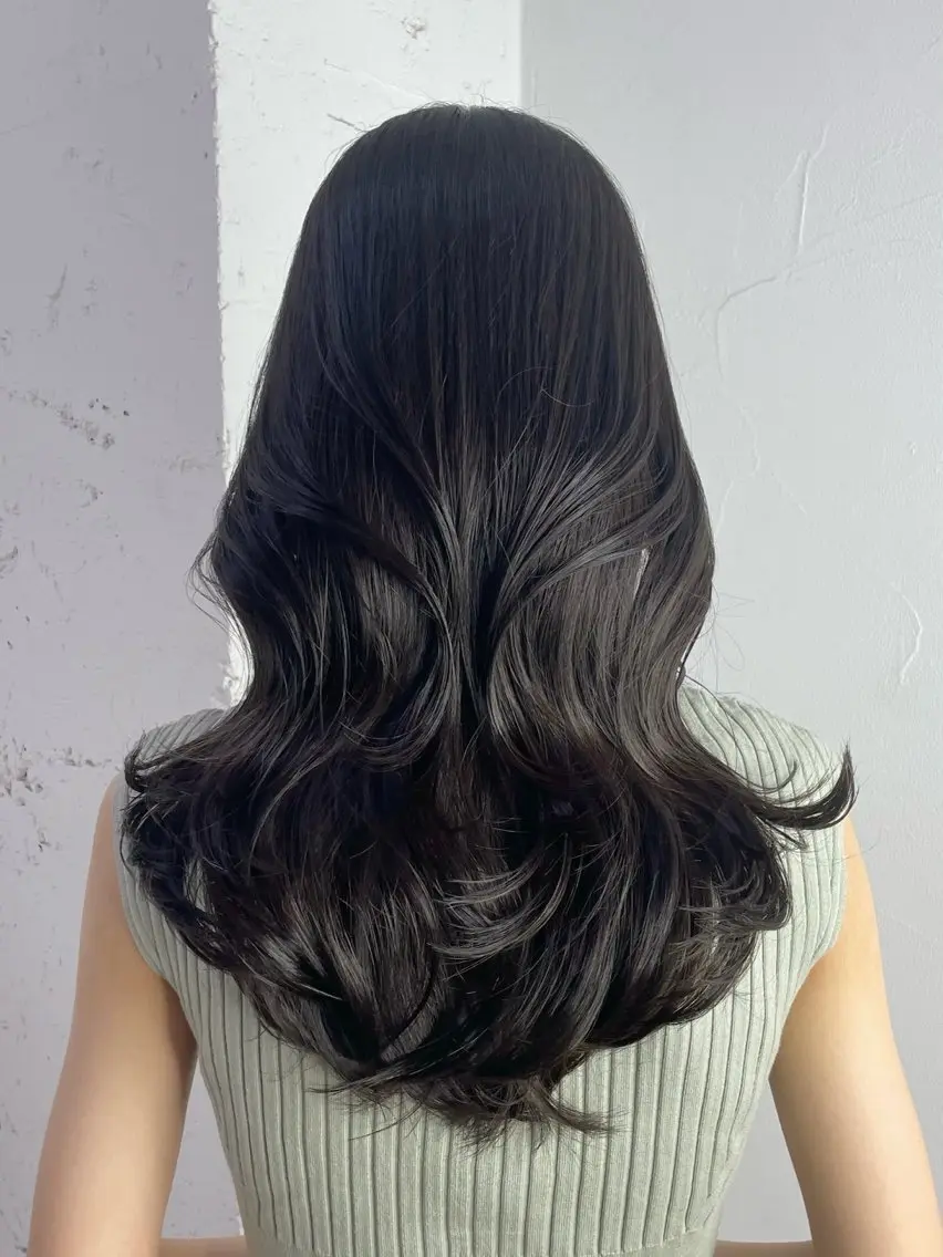 カラー airi /渋谷、銀座のヘアスタイル