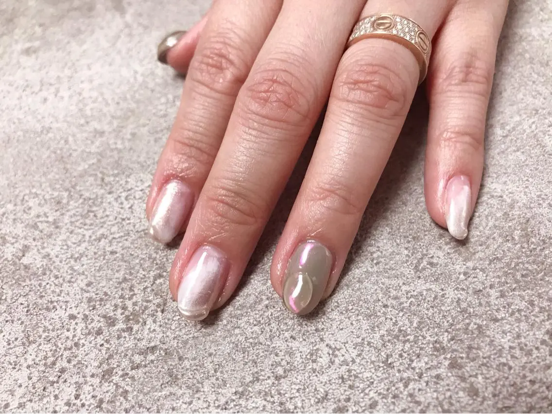 ネイル ミラーネイル ニュアンスネイル kikinail 溝の口のネイルデザイン
