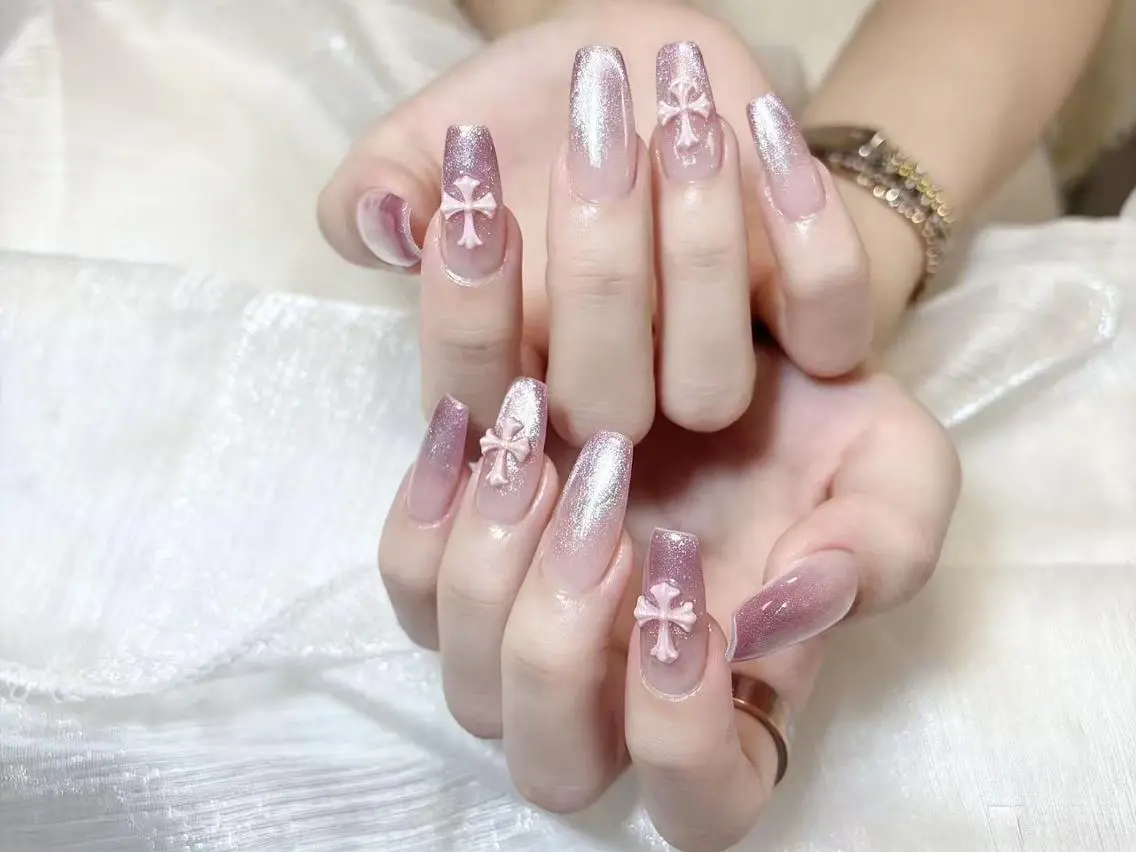 ネイル 長さ出し フレンチネイル 韓国ネイル マグネットネイル 持ち込み ハンドネイル ハンドケア The  Nail 新大久保店のネイルデザイン