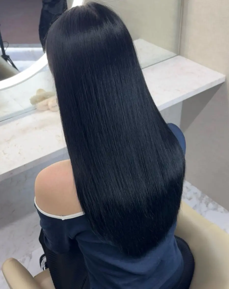 ロング 縮毛矯正 水野 海莉のヘアスタイル