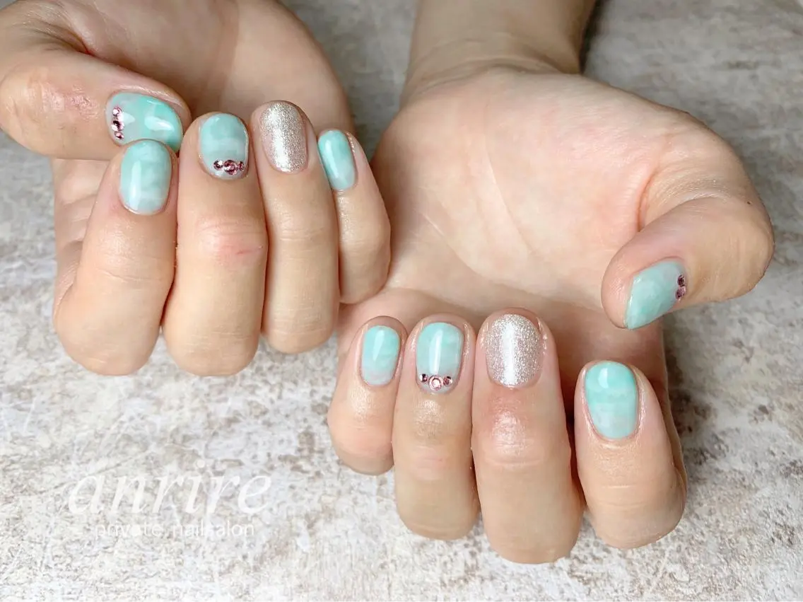 ネイル グリーン 大理石ネイル(マーブル) ショートネイル ストーンネイル 夏ネイル ハンドネイル nailsalon anrireのネイルデザイン