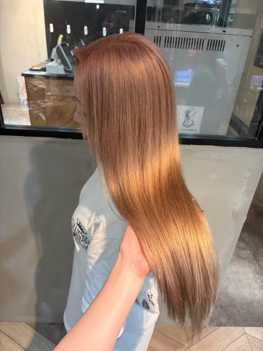 ロング トリートメント 窪田 茉栞呂のヘアスタイル