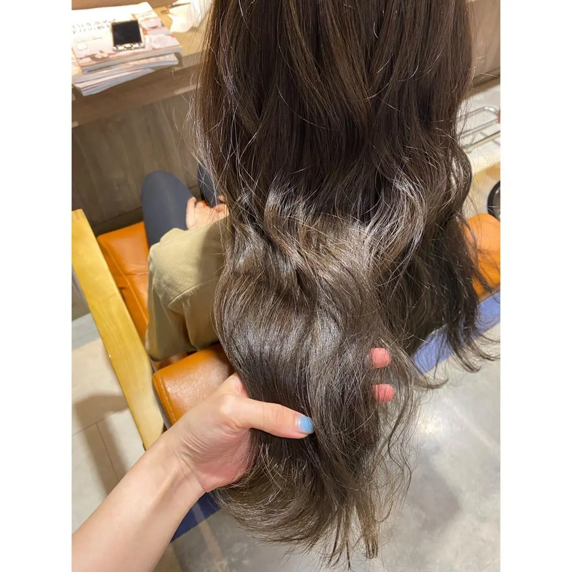カラー ベージュカラー カット ヘアカラー トリートメント 🩵盛れる顔周りヘア EMI🩵のヘアスタイル